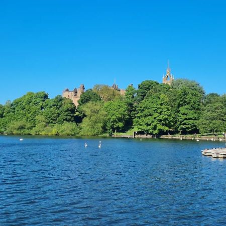 Stylish Home In Linlithgow With Free Parking Exterior foto