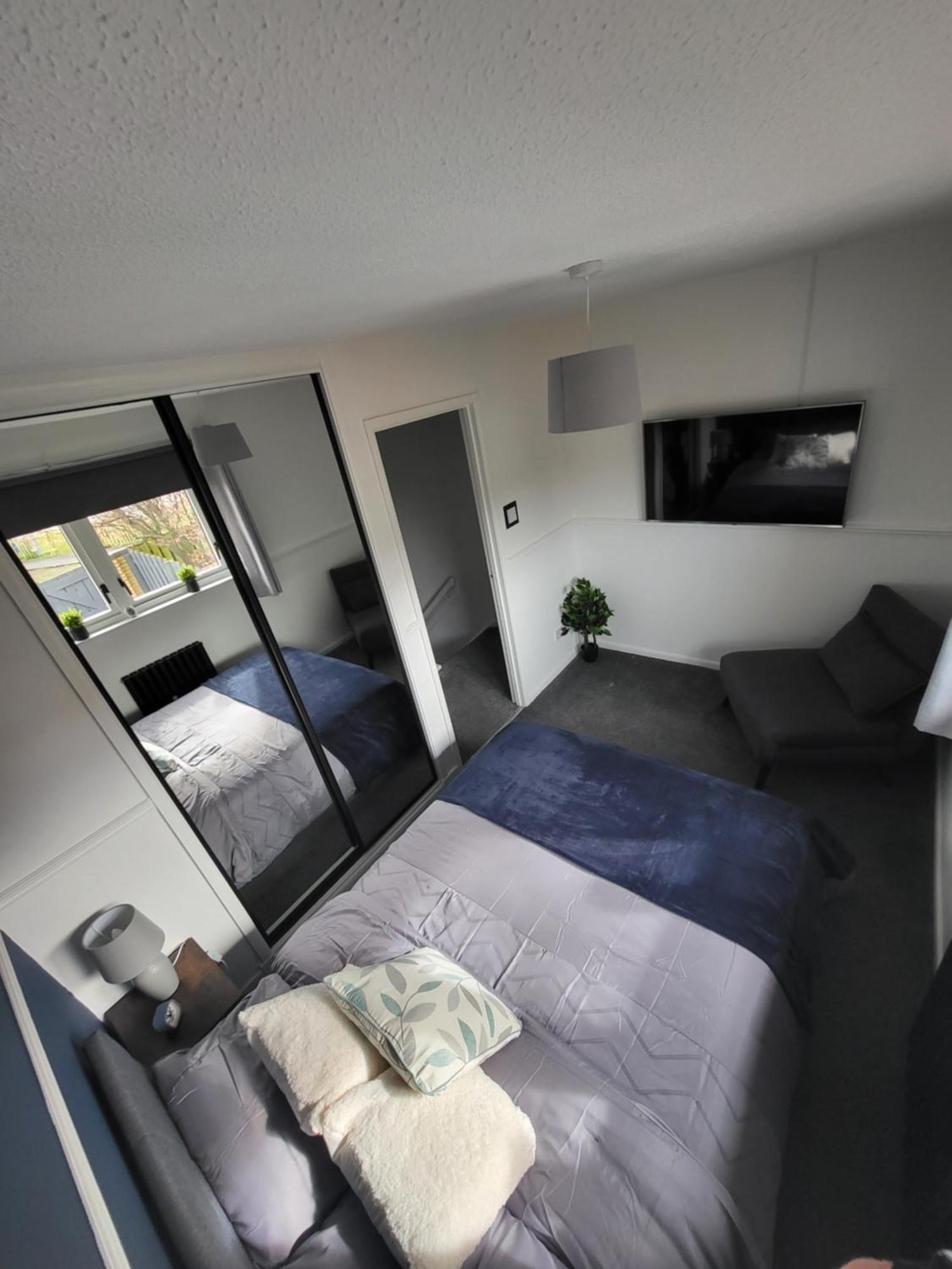 Stylish Home In Linlithgow With Free Parking Exterior foto