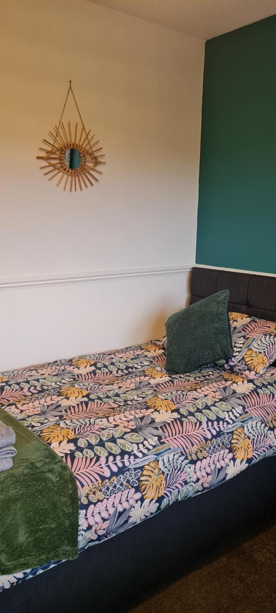 Stylish Home In Linlithgow With Free Parking Exterior foto